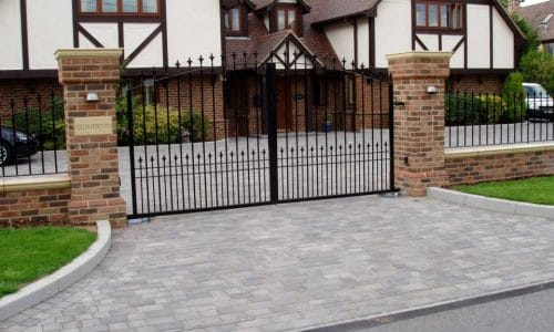 Beautiful entrance gates in Harpenden